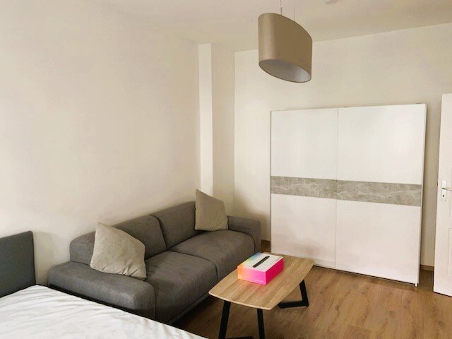 2 Zimmer mit EBK und Balkon in modernisiertem Altbau in Johannisthal
