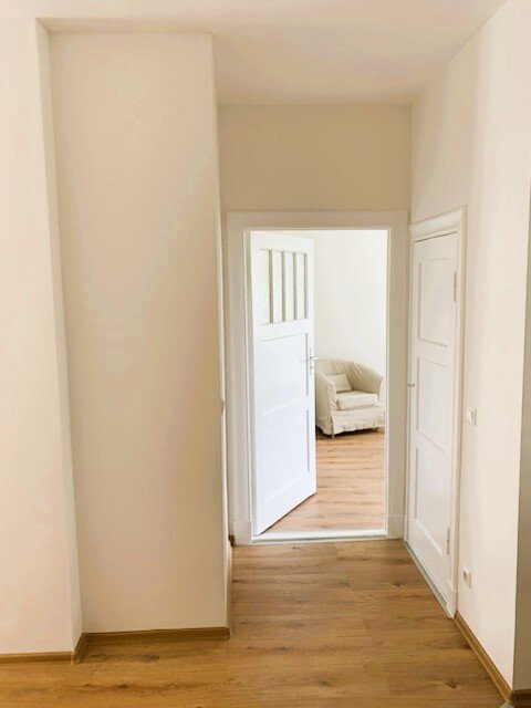 2 Zimmer mit EBK und Balkon in modernisiertem Altbau in Johannisthal