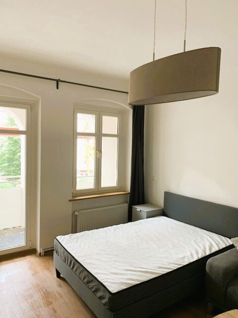 2 Zimmer mit EBK und Balkon in modernisiertem Altbau in Johannisthal