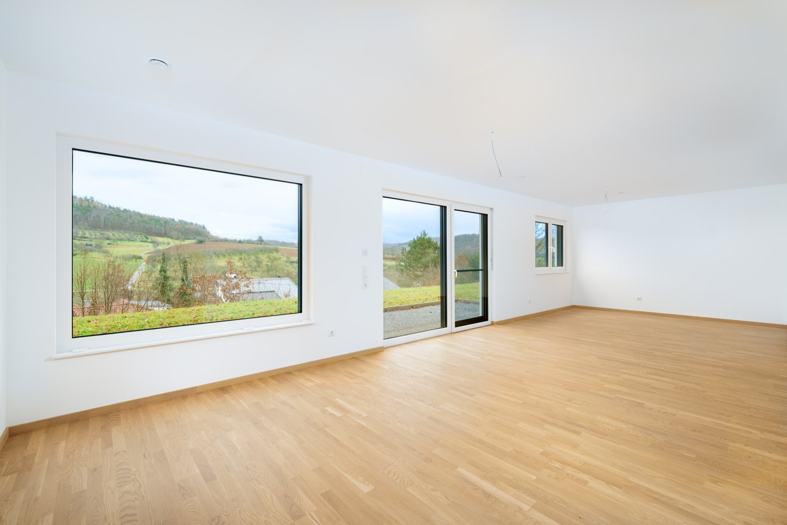 Erstbezug DHH Stadtvilla mit Blick in die Natur incl. Küche KFW 40 sofort beziehbar