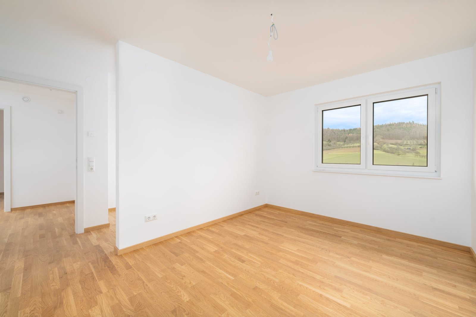 Erstbezug DHH Stadtvilla mit Blick in die Natur incl. Küche KFW 40 sofort beziehbar