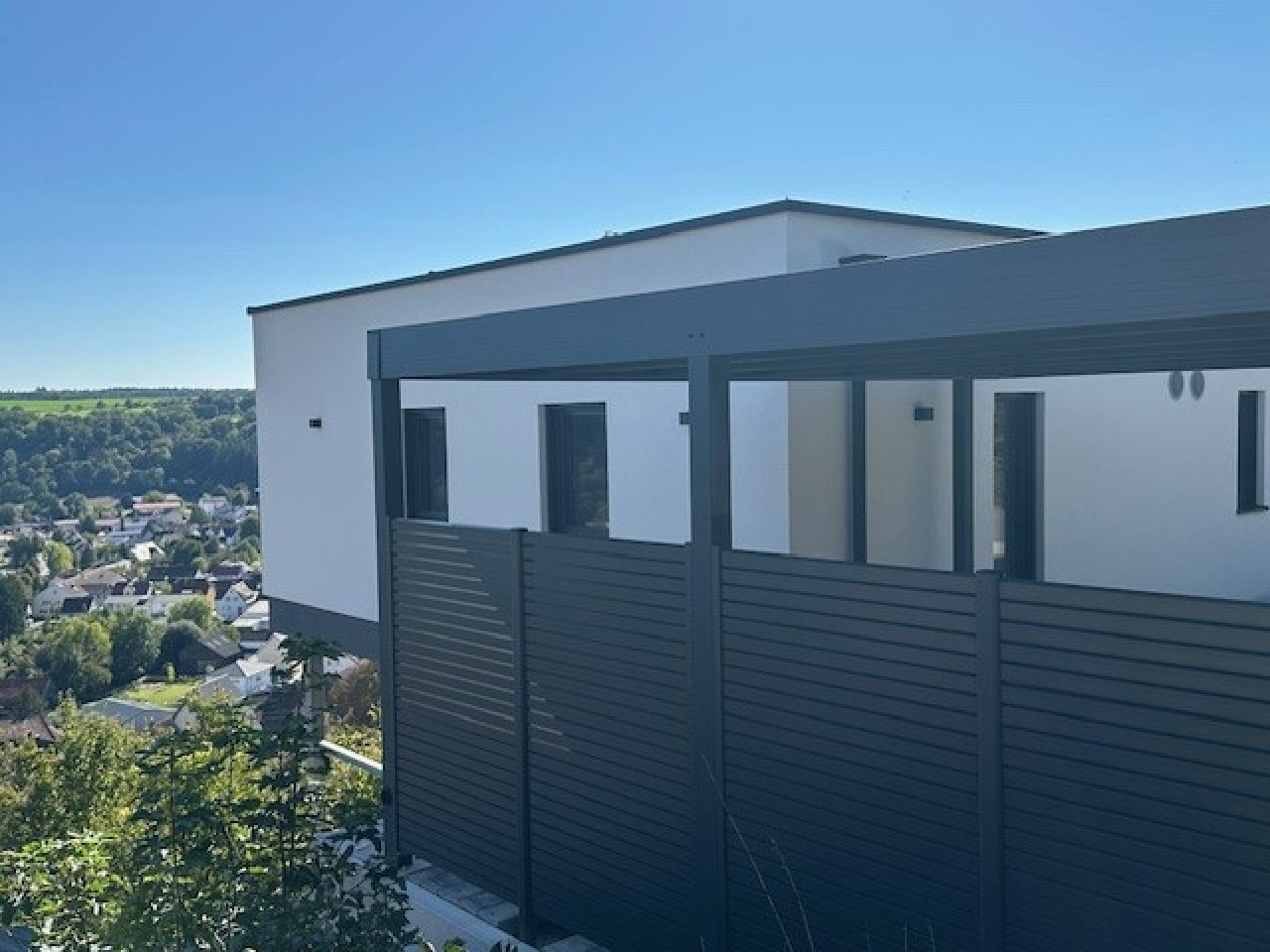 Links mit Carport Links mit Carport